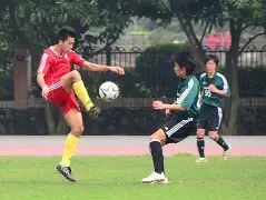 主场压制节奏清晰，攻势不断加强